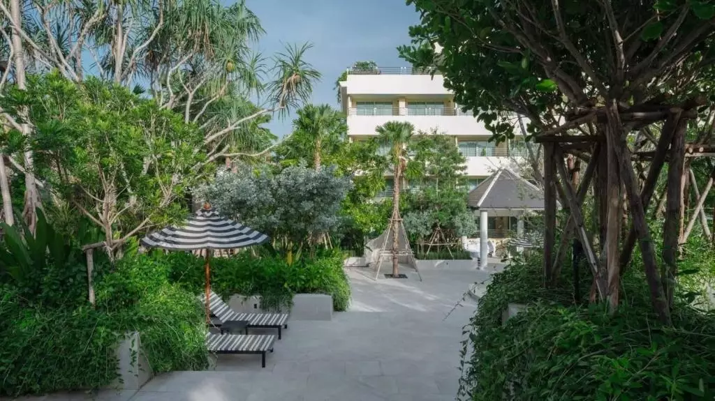 The Royal Paradise Hotel and Spa